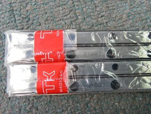 Japan Imported THK Guide Slide SSR15xw SSR20 Hsr25 Shs30 Bearing Steel Rolling Linear Guide Block pictures & photos