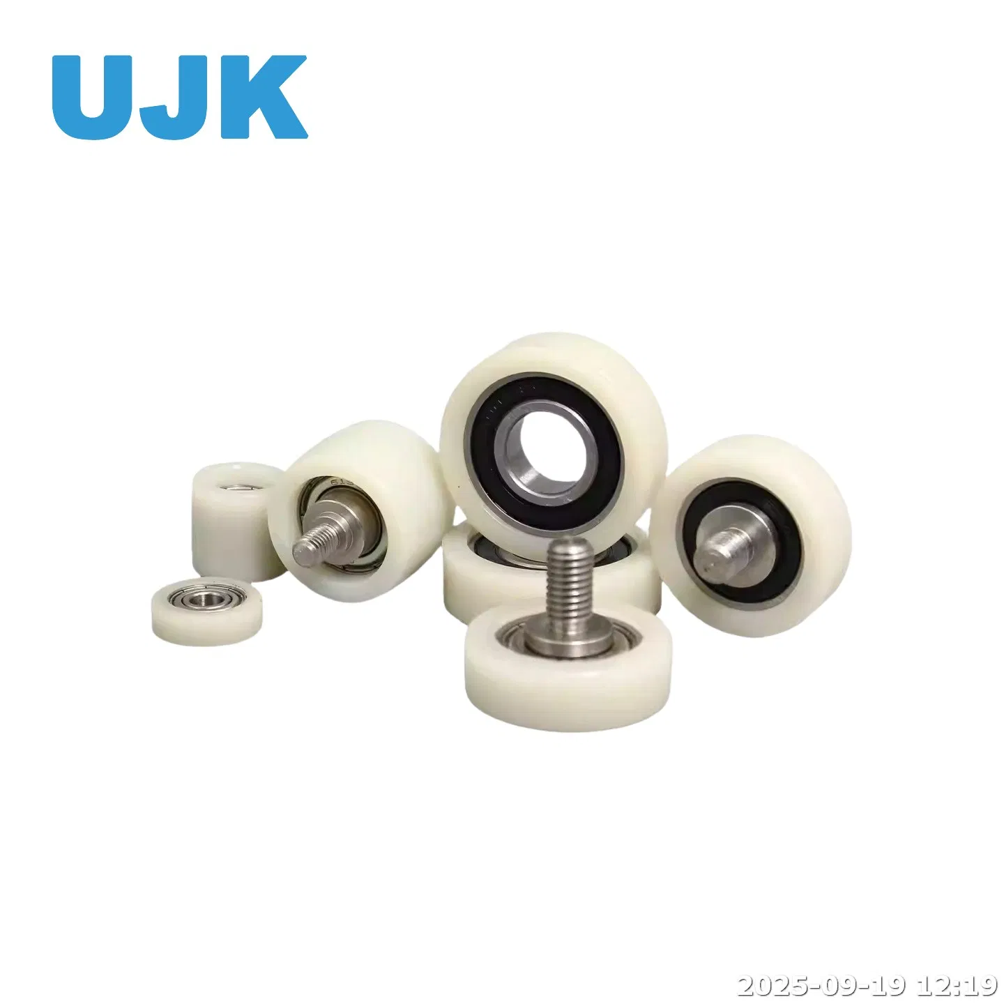 Factory Customized Plastic Nylon Roller Bearing Wheel CNC Processing Plastic Nylon Pulley pictures & photos